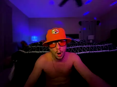 Antnjon online show from December 14, 2025, 2:17 am