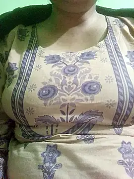 Snapshot of Tina_250 chatting on January 13, 2026, 5:18 pm Tina 250 online show from January 13, 2026, 5:18 pm