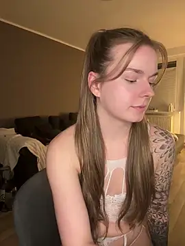 LisaFreierxx online show from February 10, 2026, 9:08 pm