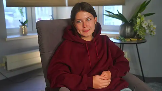 TereseHoltorf online show from November 2, 2025, 4:15 am