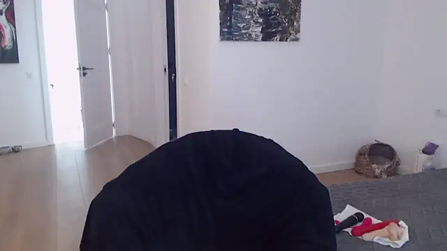 Rebecaburns online show from March 13, 2026, 12:12 pm