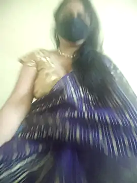 Snapshot of mouni499 chatting on April 27, 2026, 10:13 am mouni499 online show from April 27, 2026, 10:13 am