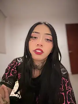 JIORYOvO online show from March 19, 2026, 5:33 am