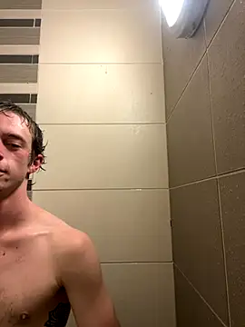 mascboyyy online show from November 6, 2025, 1:50 am