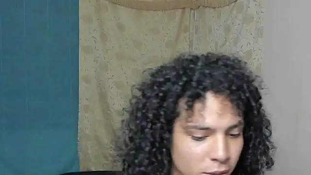 Angelwhitte online show from November 4, 2025, 7:07 am