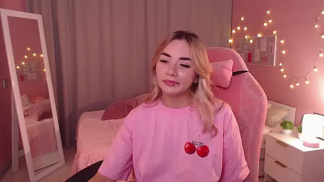 Rosie Mac online show from November 12, 2025, 1:06 am