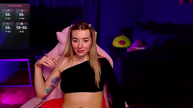 Rosie Mac online show from April 6, 2026, 1:36 am