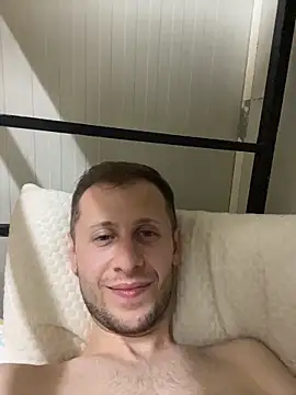 Gaypride online show from November 14, 2025, 8:40 pm