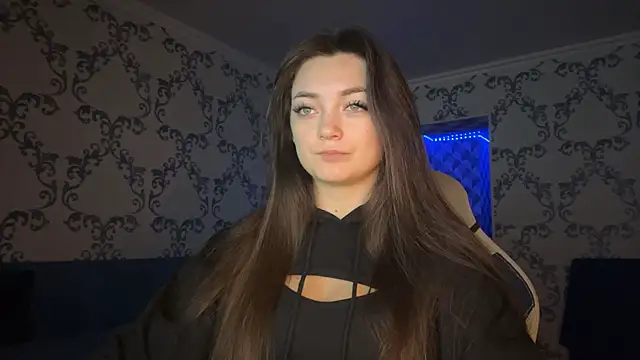 Snapshot of TwotyBright chatting on February 19, 2026, 4:08 am TwotyBright online show from February 19, 2026, 4:08 am