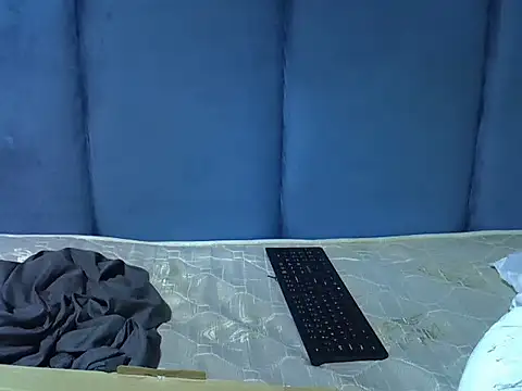 dutchees00 online show from November 6, 2025, 10:27 am