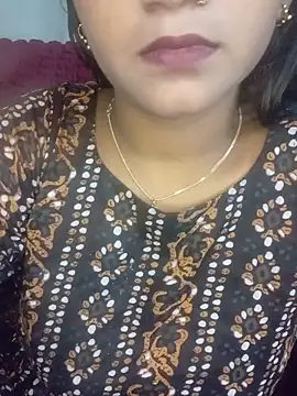 Snapshot of Neha533 chatting on May 21, 2026, 5:31 pm Neha533 online show from May 21, 2026, 5:31 pm