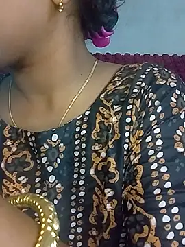 Snapshot of Neha533 chatting on May 24, 2026, 5:51 pm Neha533 online show from May 24, 2026, 5:51 pm