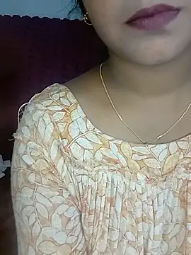 Snapshot of Neha533 chatting on June 7, 2026, 6:33 pm Neha533 online show from June 7, 2026, 6:33 pm