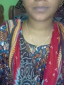 Snapshot of Neha533 chatting on July 9, 2026, 5:28 pm Neha533 online show from July 9, 2026, 5:28 pm