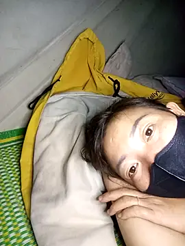 Mami xxx online show from November 27, 2025, 1:13 pm