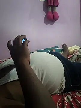 hyd couple7878 online show from November 9, 2025, 10:24 am