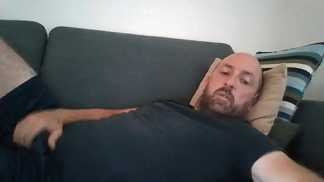 Snapshot of luca_beech88 chatting on June 20, 2026, 11:35 am luca beech88 online show from June 20, 2026, 11:35 am