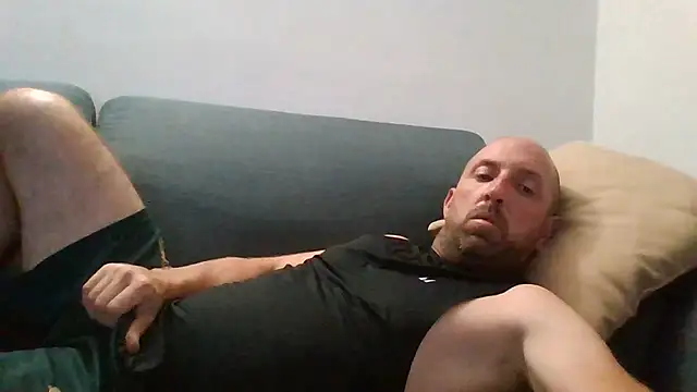 Snapshot of luca_beech88 chatting on June 29, 2026, 7:03 pm luca beech88 online show from June 29, 2026, 7:03 pm