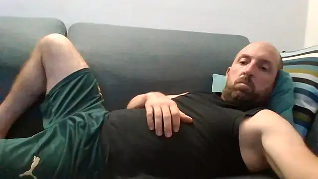 Snapshot of luca_beech88 chatting on July 6, 2026, 6:21 pm luca beech88 online show from July 6, 2026, 6:21 pm