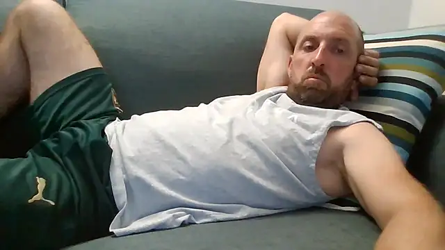 Snapshot of luca_beech88 chatting on July 13, 2026, 6:22 pm luca beech88 online show from July 13, 2026, 6:22 pm