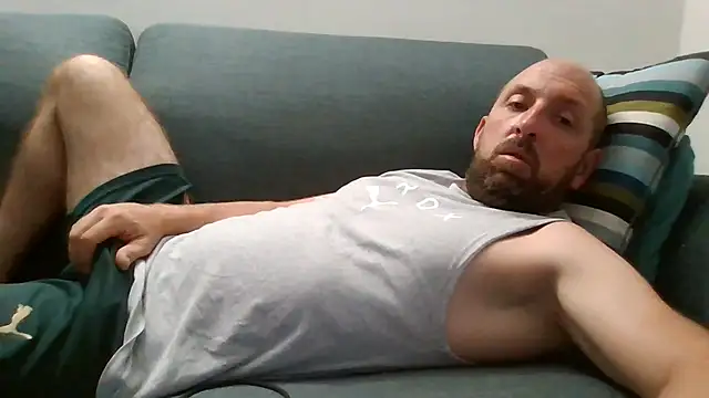 Snapshot of luca_beech88 chatting on August 3, 2026, 6:00 pm luca beech88 online show from August 3, 2026, 6:00 pm