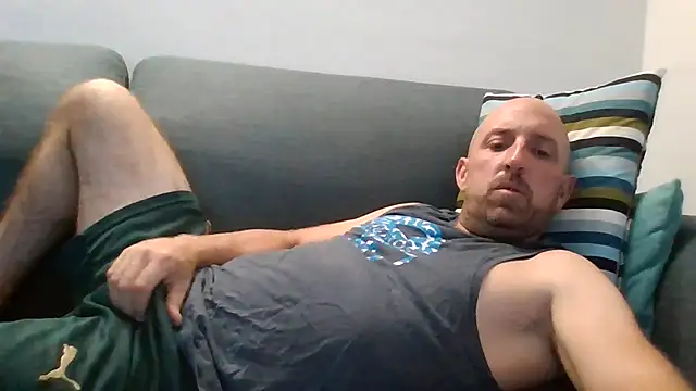 Snapshot of luca_beech88 chatting on August 4, 2026, 5:48 pm luca beech88 online show from August 4, 2026, 5:48 pm