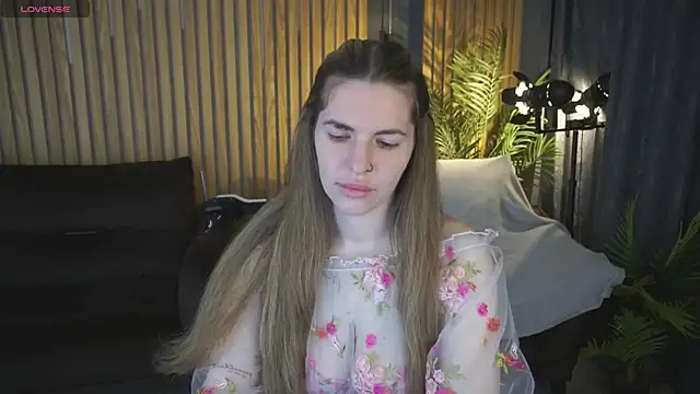 Snapshot of DanielaReign chatting on March 26, 2026, 7:03 am DanielaReign online show from March 26, 2026, 7:03 am