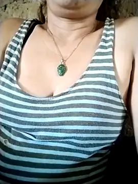 Snapshot of Sassy-jann chatting on November 28, 2025, 2:36 am Sassy-jann online show from November 28, 2025, 2:36 am