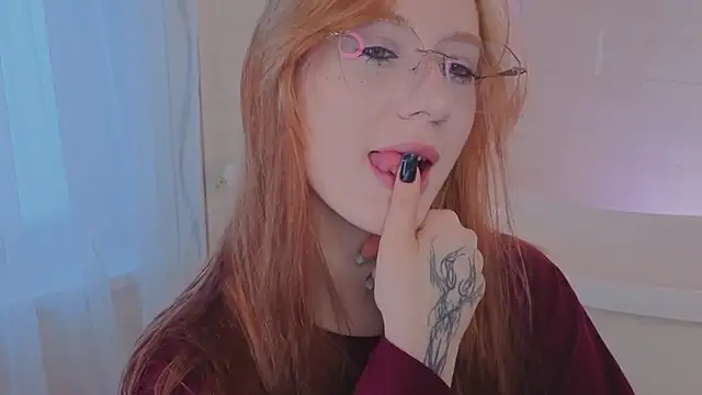 WICKEDEMBER online show from March 21, 2026, 1:43 am