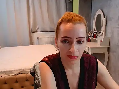 AnneDevrim online show from November 11, 2025, 7:08 am