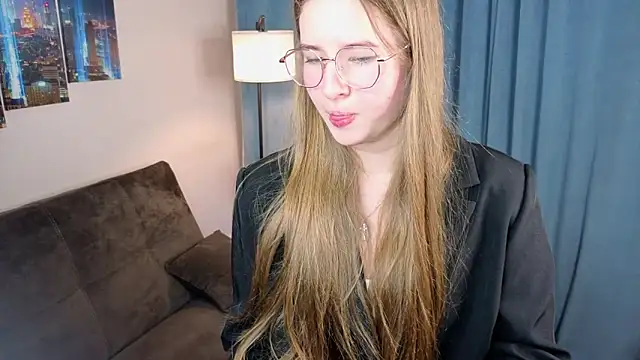 MowasaBritten online show from November 12, 2025, 1:55 pm