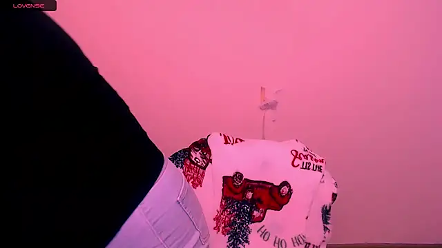 AlinaDoll  online show from November 18, 2025, 8:41 am