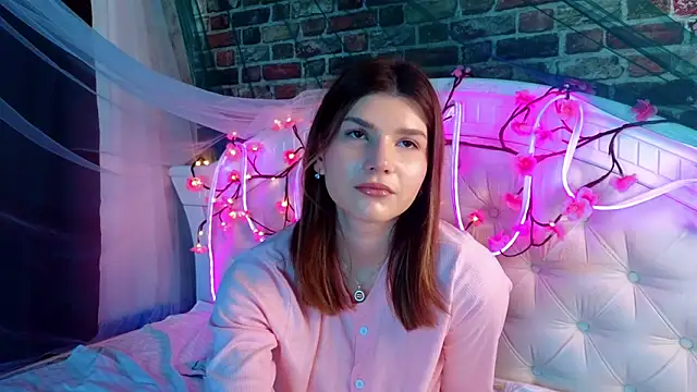 WilmaJohnson online show from March 10, 2026, 6:51 am