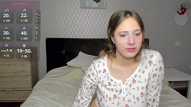 blondy rina online show from November 12, 2025, 11:58 pm