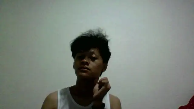 TeenYummy online show from November 3, 2025, 2:40 pm