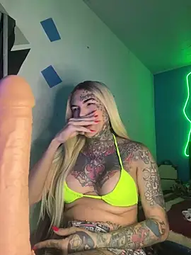 Snapshot of euscarlethotgirl chatting on November 16, 2025, 8:58 pm euscarlethotgirl online show from November 16, 2025, 8:58 pm