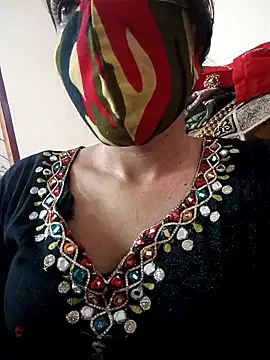 Snapshot of Tamil_White_Rose chatting on January 18, 2026, 9:57 am Tamil White Rose online show from January 18, 2026, 9:57 am