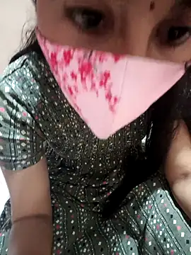 Snapshot of Tamil_White_Rose chatting on February 10, 2026, 8:57 pm Tamil White Rose online show from February 10, 2026, 8:57 pm