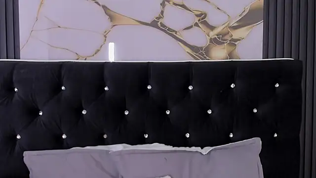 Mia Devereaux167 online show from March 25, 2026, 1:06 pm