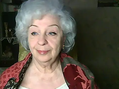 Snapshot of ValeriaKroww chatting on April 19, 2026, 5:45 pm ValeriaKroww online show from April 19, 2026, 5:45 pm