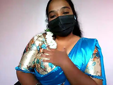 Snapshot of Mathi_cam chatting on June 19, 2026, 4:50 am Mathi cam online show from June 19, 2026, 4:50 am