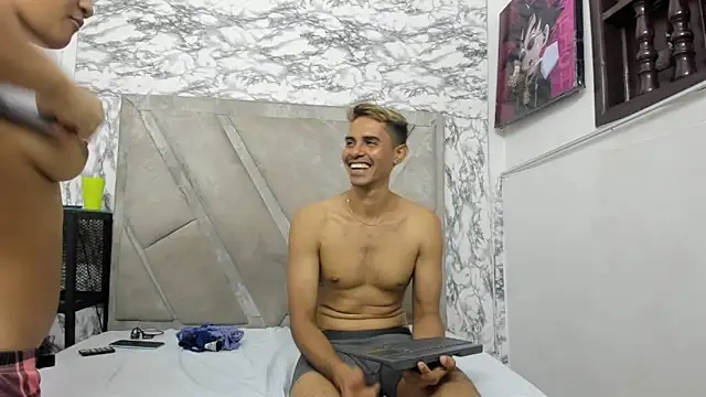 KiraFox1 online show from February 19, 2026, 7:54 pm