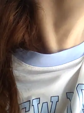 Xeena  online show from November 25, 2025, 2:39 pm