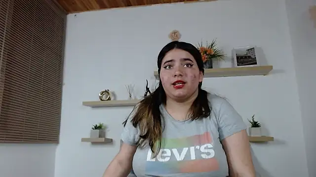 estrella gold online show from December 20, 2025, 2:51 am