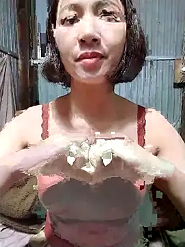 Niramiu online show from November 4, 2025, 4:44 am