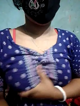 Hot8g online show from November 11, 2025, 2:44 am