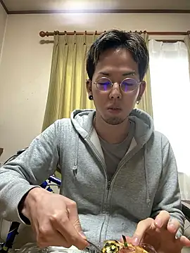 Snapshot of ippei0001 chatting on June 25, 2026, 4:56 am ippei0001 online show from June 25, 2026, 4:56 am