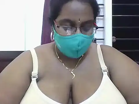 hootypriya online show from December 3, 2025, 7:12 pm