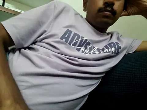 brownguycock online show from November 4, 2025, 11:53 am