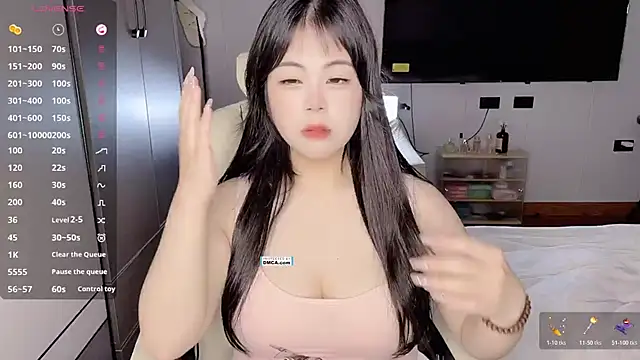 Chayka 21 online show from November 10, 2025, 1:43 pm